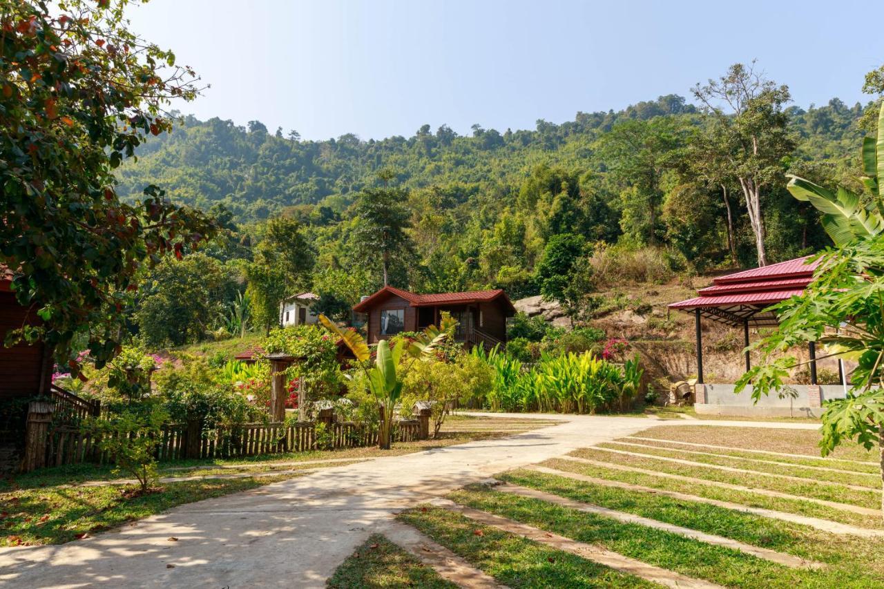 Dansavanh Namngum Resort Ban Keun Exterior photo