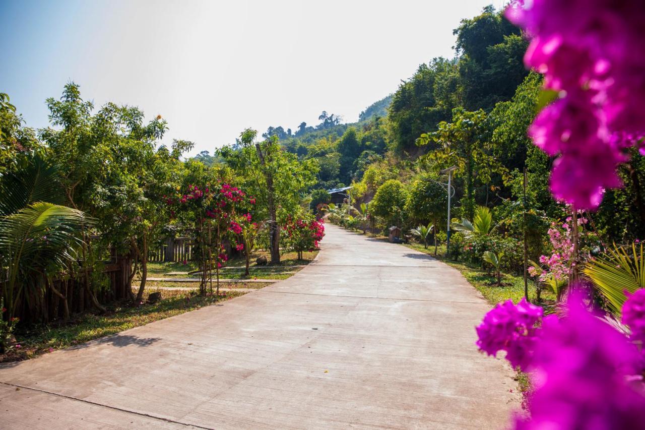 Dansavanh Namngum Resort Ban Keun Exterior photo