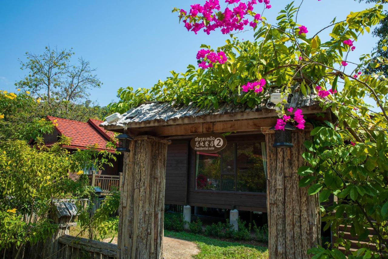 Dansavanh Namngum Resort Ban Keun Exterior photo